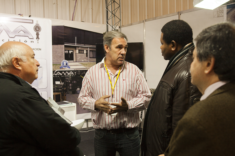 SMEs and large companies offer solutions on the same stage